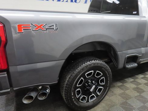 Used 2025 Ford F250 Platinum image 40