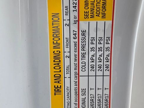 Used 2022 Chevrolet Colorado LT w/ Fleet Safety Package image 31