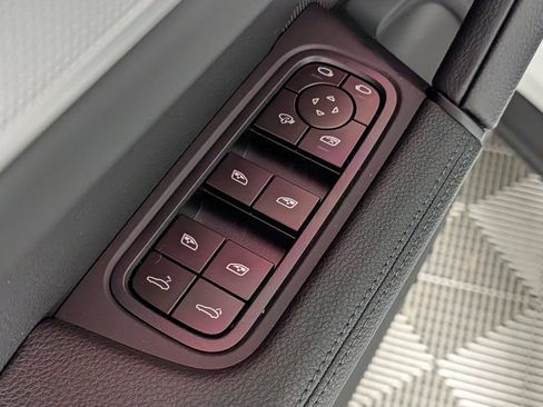 New 2026 Porsche Cayenne AWD/4WD image 27