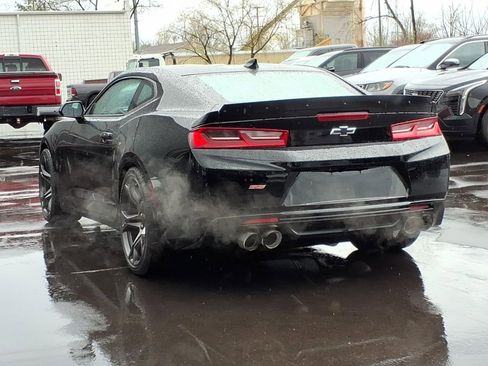 Used 2017 Chevrolet Camaro SS RWD image 3