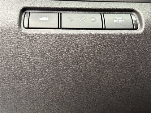 Used 2023 Nissan Altima 2.5 SV FWD image 4