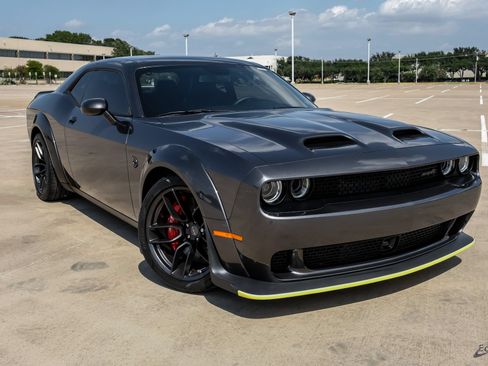 Used 2023 Dodge Challenger SRT Hellcat RWD image 24