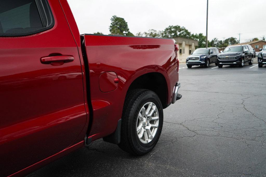Used 2024 Chevrolet Silverado 1500 LT AWD/4WD image 22
