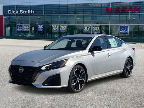 New 2025 Nissan Altima 2.5 SR w/ SR Premium Package image 3