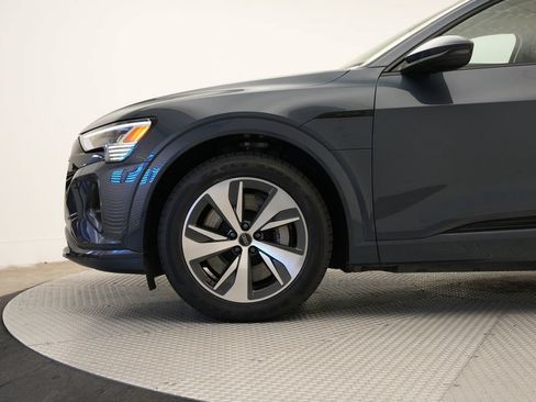 Used 2024 Audi Q8 e-tron Premium AWD/4WD image 2