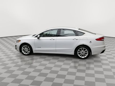 Used 2019 Ford Fusion SE FWD image 33