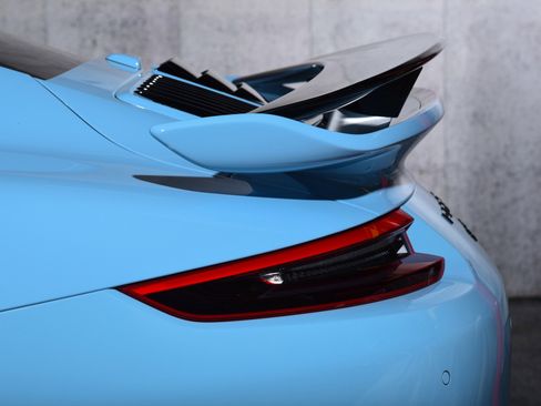 Used 2017 Porsche 911 Turbo S image 9