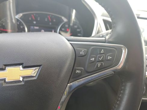 Used 2021 Chevrolet Equinox LT AWD/4WD image 11