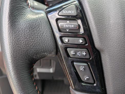 Used 2022 Nissan Frontier PRO-4X w/ Technology Package image 22