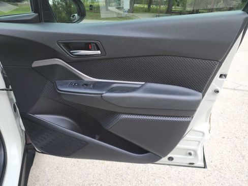 Used 2021 Toyota C-HR LE image 30