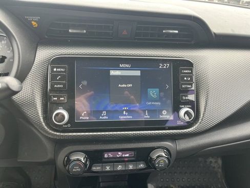 Certified 2022 Nissan Kicks SV w/ Interior Electronics Package image 18