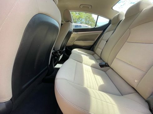 Used 2020 Hyundai Elantra Value Edition image 25
