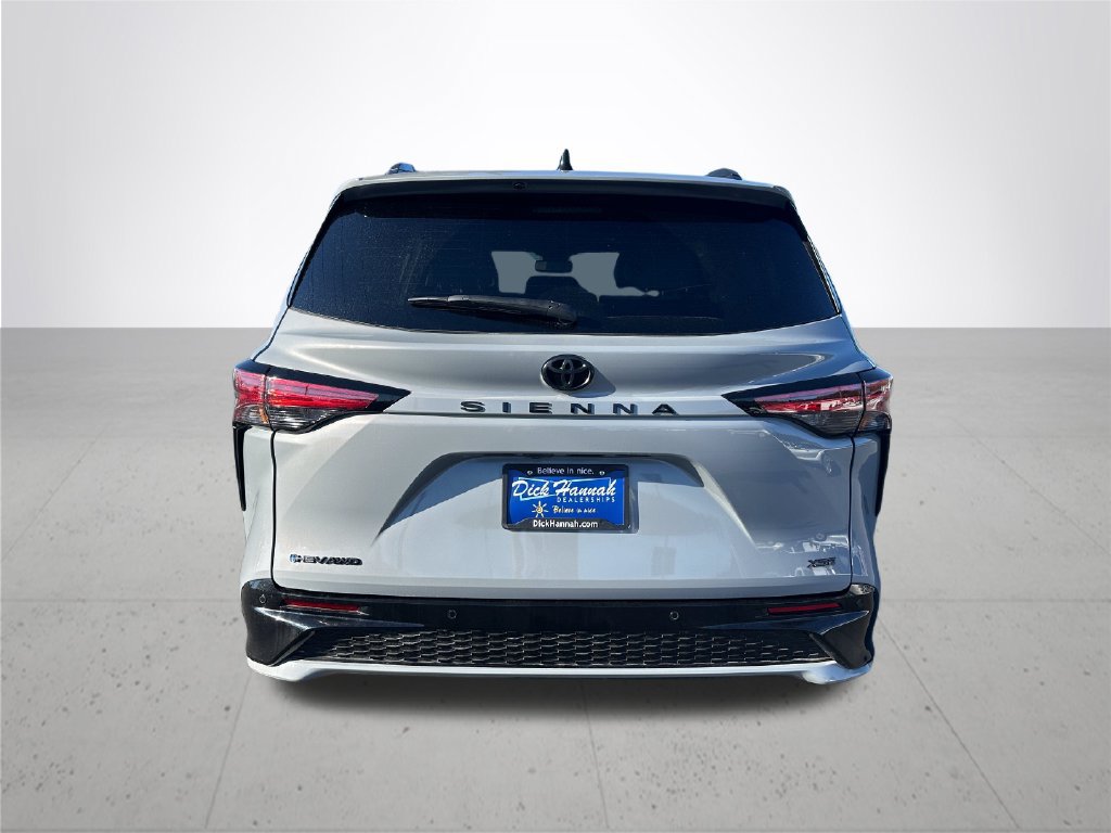 Used 2026 Toyota Sienna XSE AWD/4WD image 8