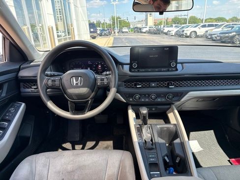 Used 2023 Honda Accord EX image 5