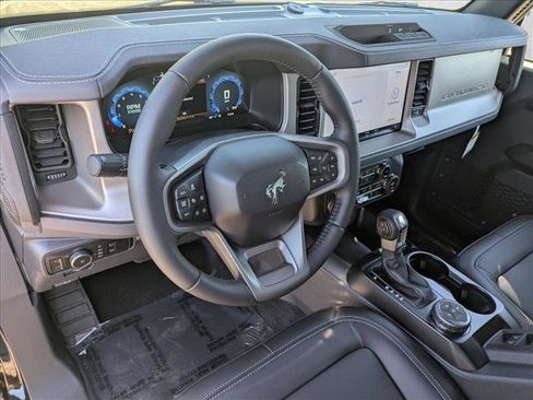 New 2025 Ford Bronco Outer Banks image 3