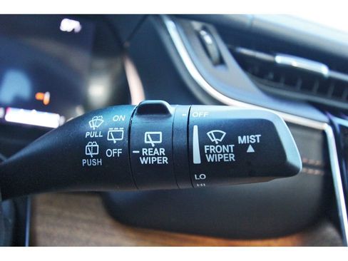 Used 2021 Jeep Grand Cherokee L Summit image 19