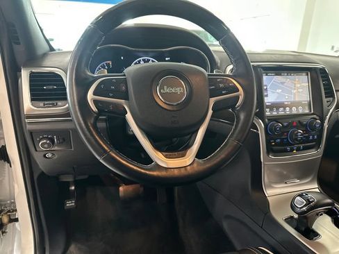 Used 2014 Jeep Grand Cherokee Overland AWD/4WD image 13