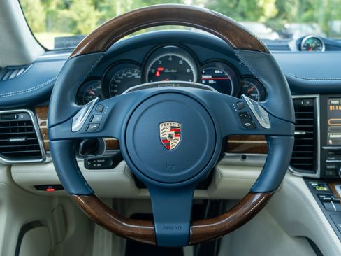 Used 2011 Porsche Panamera Turbo AWD/4WD image 26