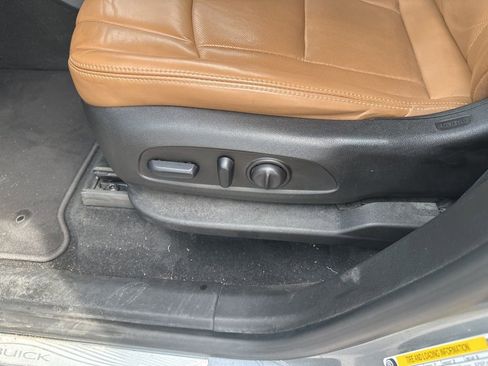 Used 2018 Buick Enclave Premium w/ LPO, Cargo Package image 19