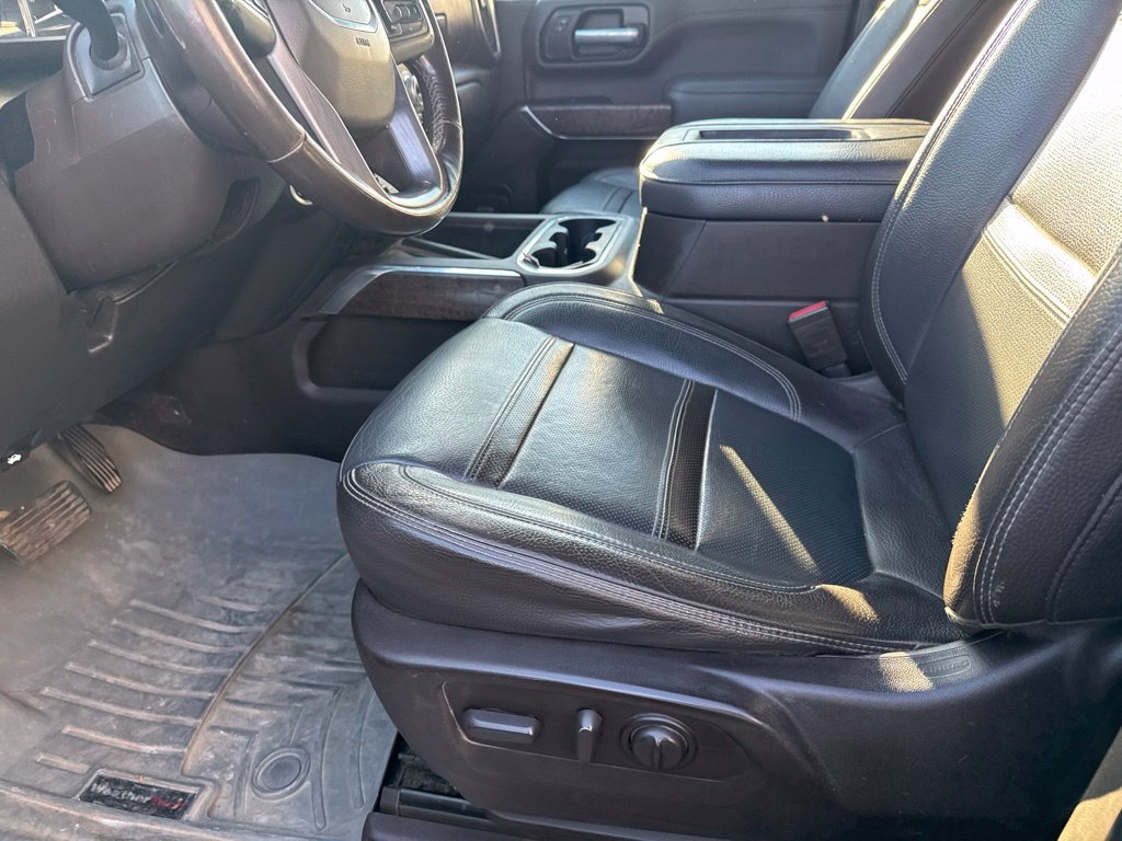 Used 2021 GMC Sierra 3500 Denali w/ Denali Ultimate Package AWD/4WD image 17
