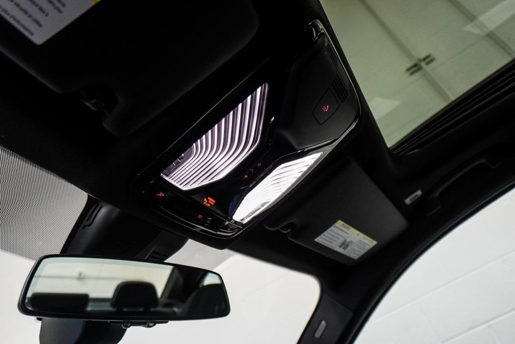 Used 2025 BMW 330i Sedan RWD image 27
