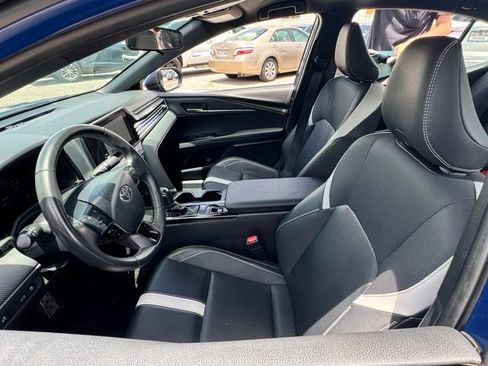 Used 2025 Toyota Camry SE FWD image 16