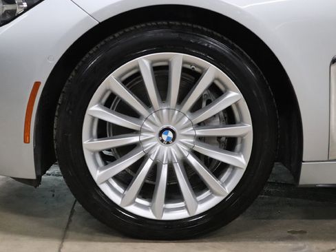 Used 2020 BMW 740i image 38