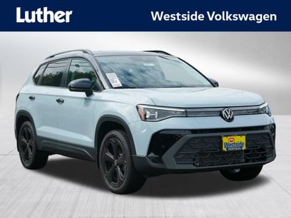 New 2025 Volkswagen Taos SE