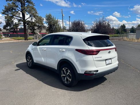 Used 2021 Kia Sportage LX w/ LX AWD Popular Package image 3