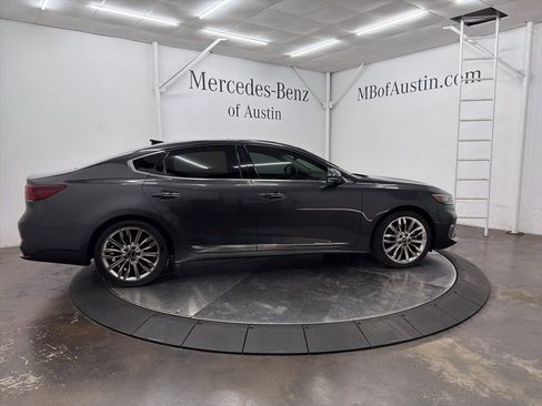 Used 2020 Kia Cadenza Limited image 8