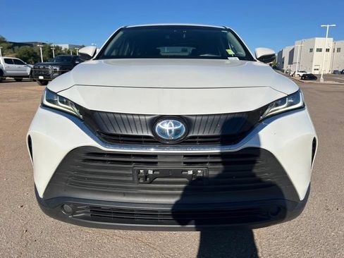 Used 2024 Toyota Venza LE AWD/4WD image 8