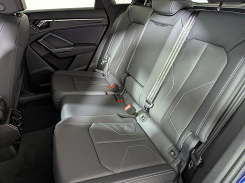 New 2025 Audi Q3 2.0T Premium image 28