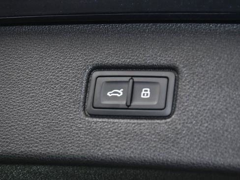 Used 2025 Audi Q7 3.0T Premium w/ Convenience Package image 94