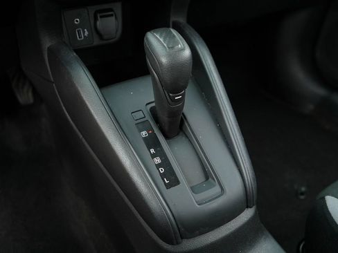 Used 2025 Nissan Versa S w/ Electronics Package FWD image 33