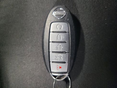 Used 2024 Nissan Altima 2.5 SV image 32