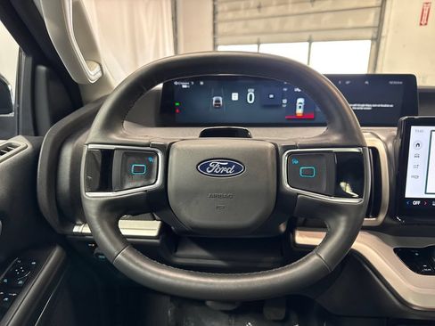 Certified 2025 Ford Expedition Max Active AWD/4WD image 18