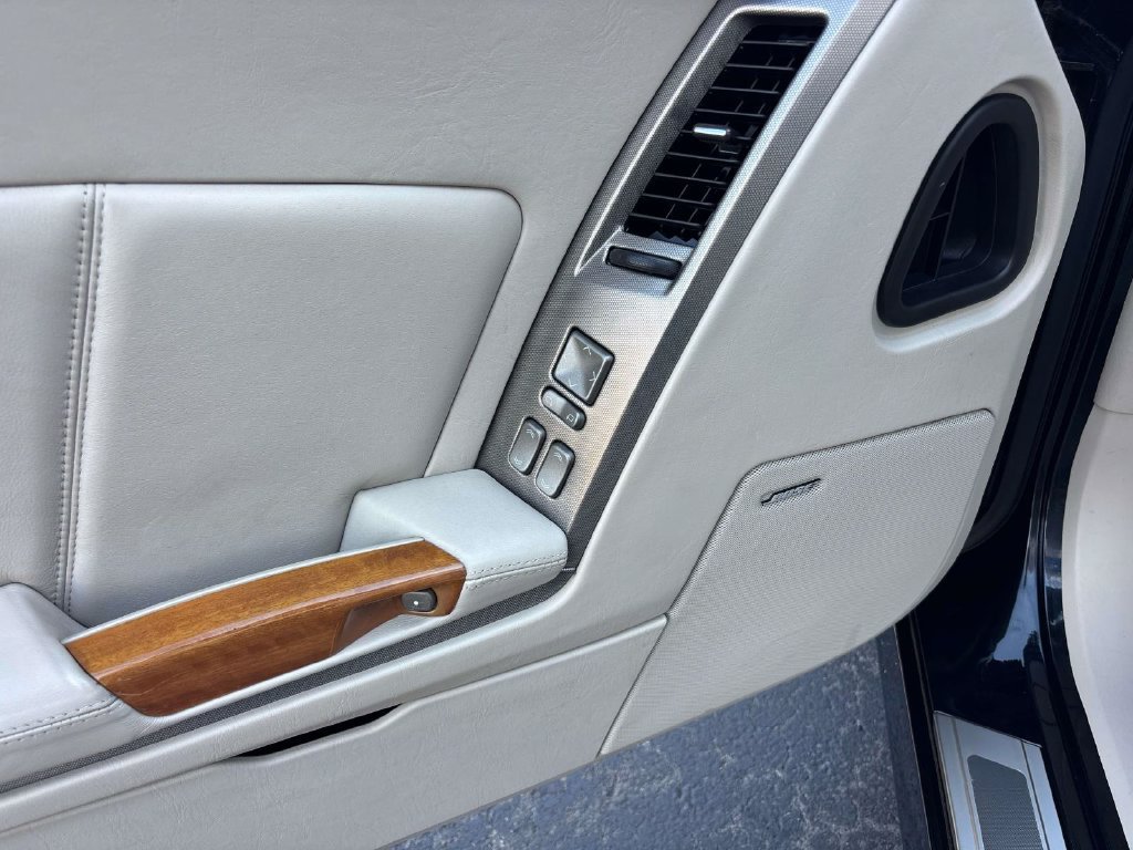 Used 2006 Cadillac XLR RWD image 8