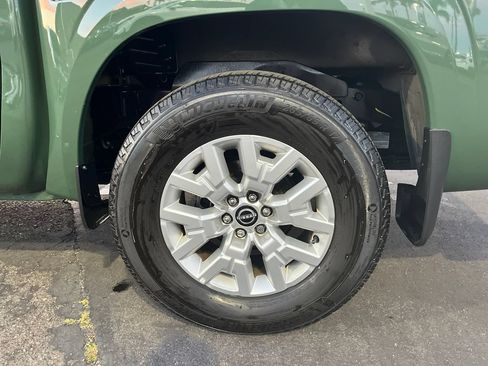 Used 2023 Nissan Frontier SV w/ SV Convenience Package RWD image 29