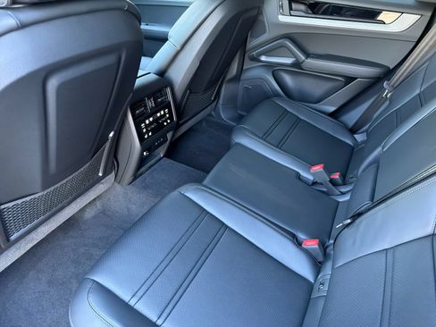 Certified 2026 Porsche Cayenne Coupe AWD/4WD image 14