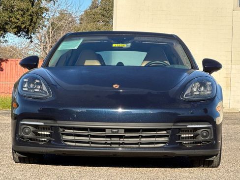 Used 2018 Porsche Panamera 4 image 9