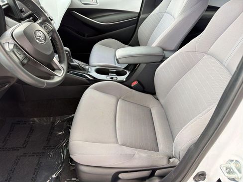 Used 2024 Toyota Corolla SE FWD image 5