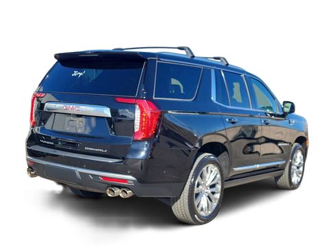 Used 2024 GMC Yukon Denali w/ Advanced Technology Package image 3