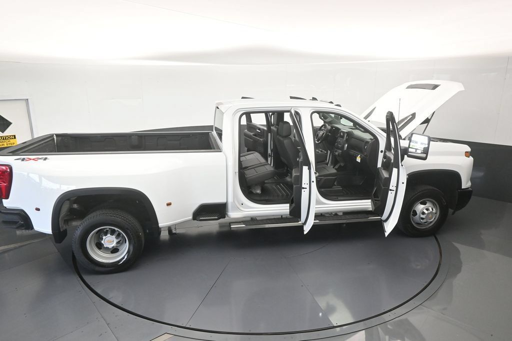 Used 2026 Chevrolet Silverado 3500 W/T AWD/4WD image 61