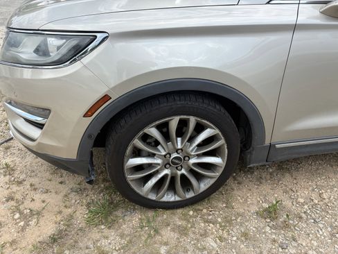 Used 2017 Lincoln MKC Reserve FWD image 5