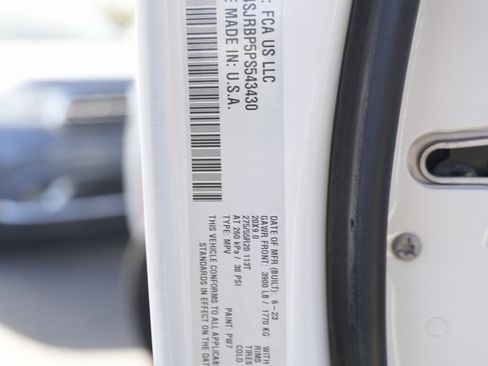 Used 2023 Jeep Wagoneer L Series II image 61