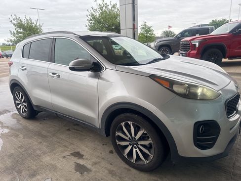 Used 2018 Kia Sportage EX image 18