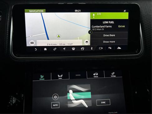 Used 2018 Land Rover Range Rover Velar R-Dynamic SE AWD/4WD image 35