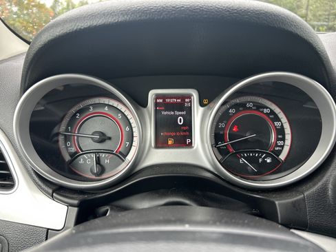 Used 2013 Dodge Journey Crew w/ Driver Convenience Group AWD/4WD image 15