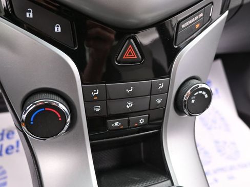 Used 2012 Chevrolet Cruze LS FWD image 32