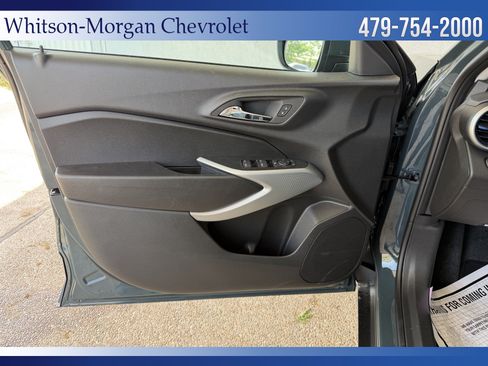New 2026 Chevrolet Trax LS w/ LS Convenience Package FWD image 11
